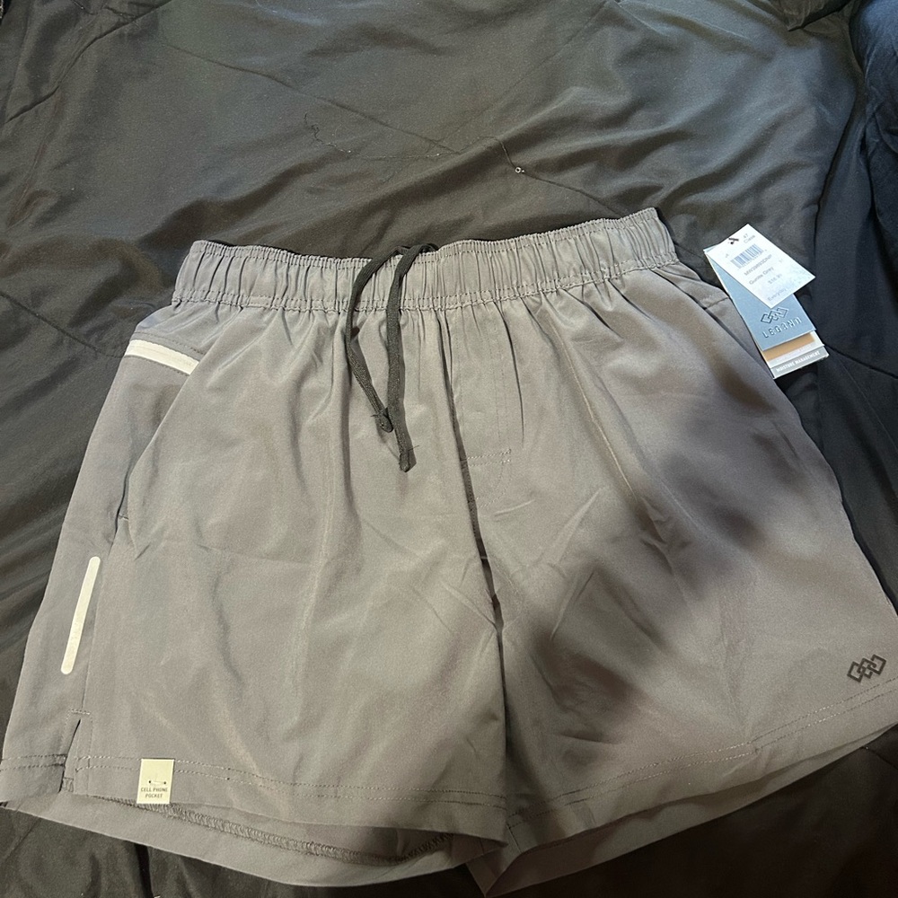 Men's 7in Athletic Shorts in Gray - Legend Brand